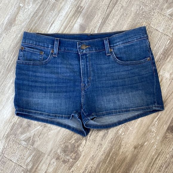 Levi's Pants - Levi’s 31 Mid-Wash Stretch Non-Distressed Jean Shorts Denim